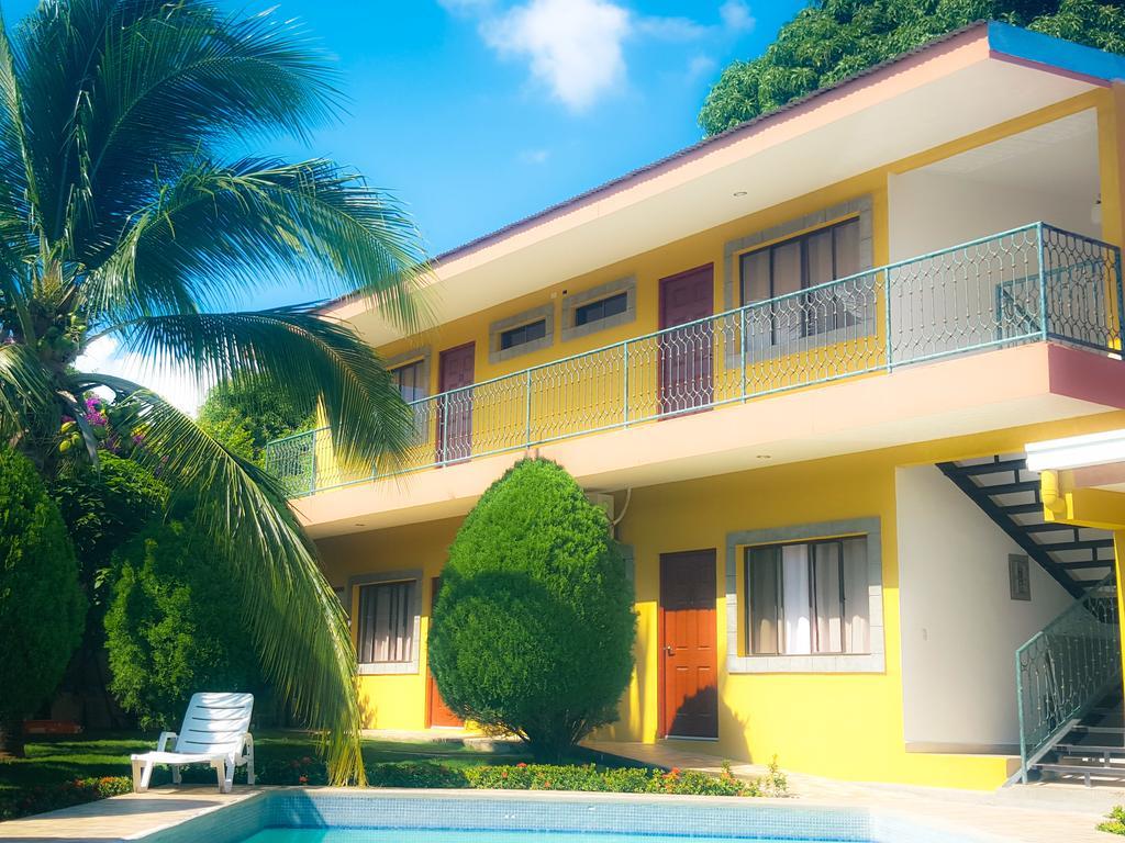 Hotel Los Pinos Managua Buitenkant foto