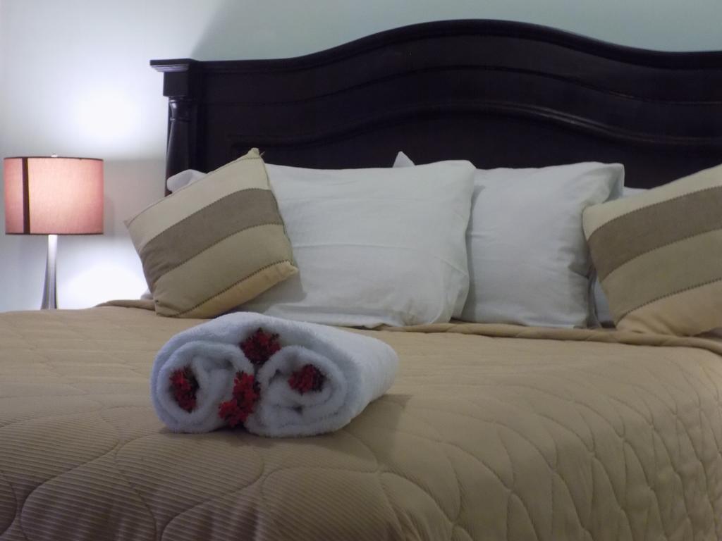 Hotel Los Pinos Managua Buitenkant foto