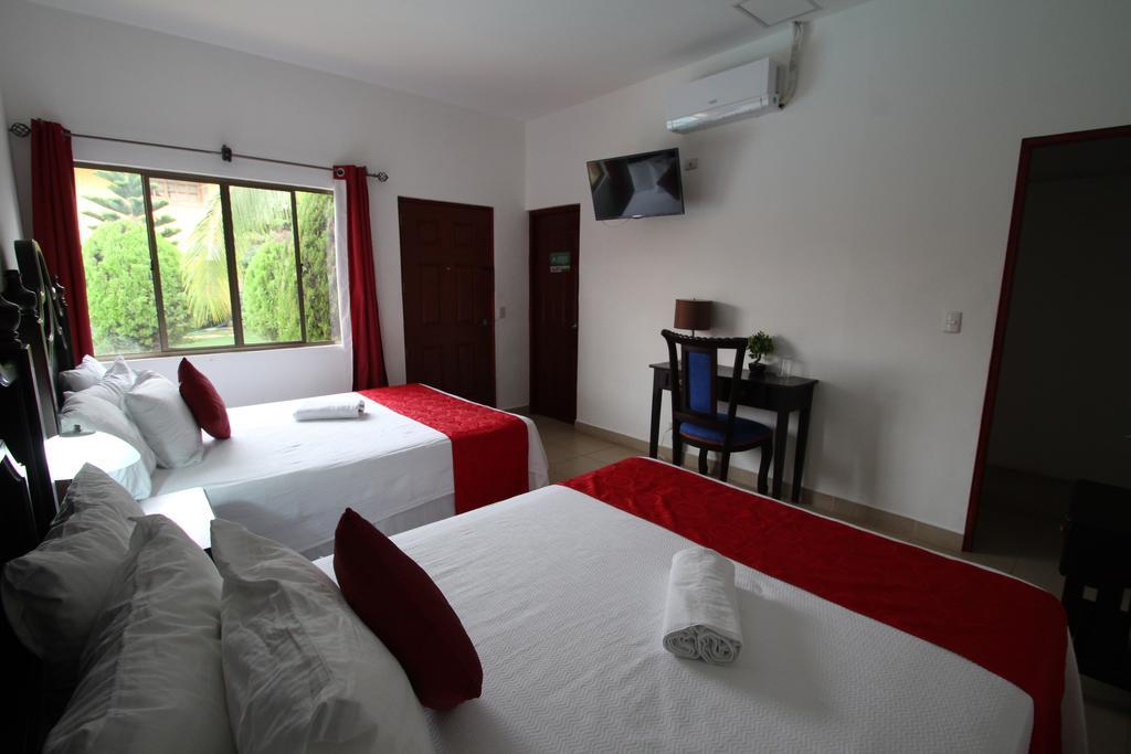 Hotel Los Pinos Managua Buitenkant foto