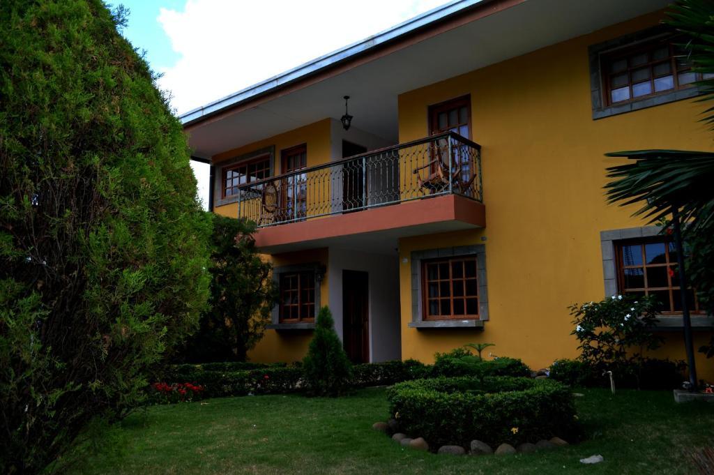 Hotel Los Pinos Managua Buitenkant foto