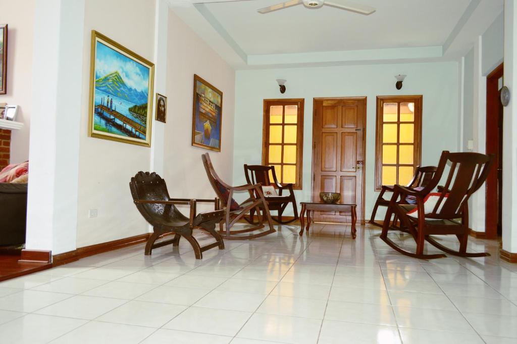 Hotel Los Pinos Managua Buitenkant foto
