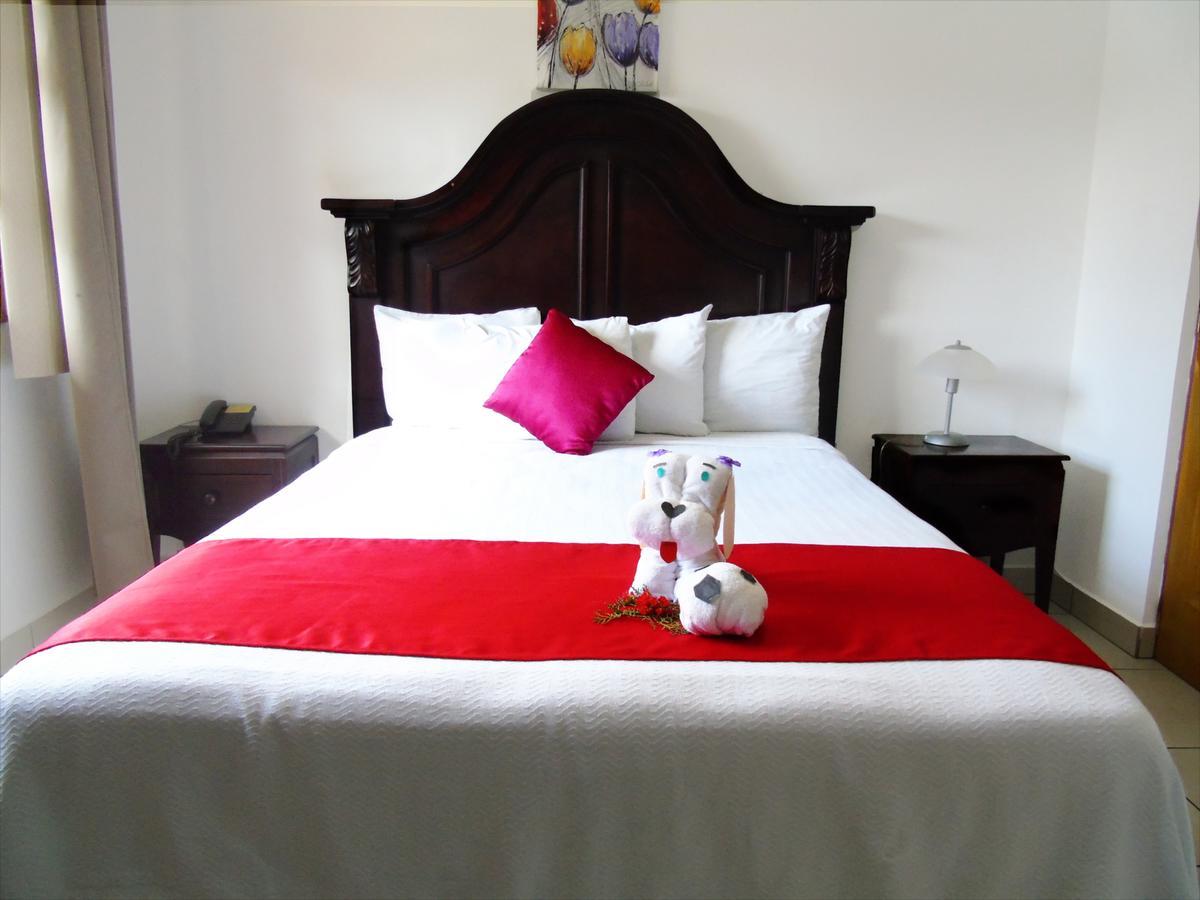 Hotel Los Pinos Managua Buitenkant foto