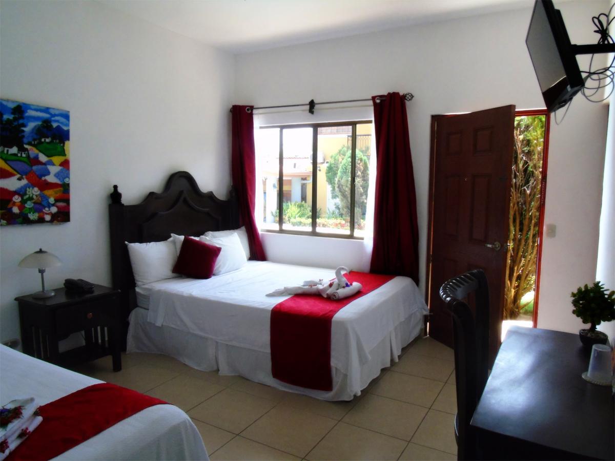 Hotel Los Pinos Managua Buitenkant foto